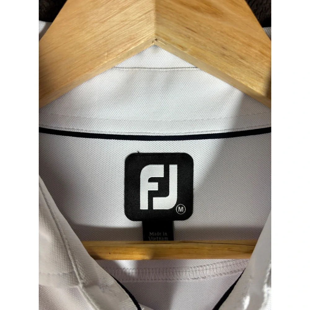 FootJoy Mens Golf Polo Shirt Lot of 2 White Crest‎ Striped Classics Size Medium